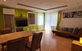 Exklusive moderne 2 Zi. Wohnung in ruhiger Lage